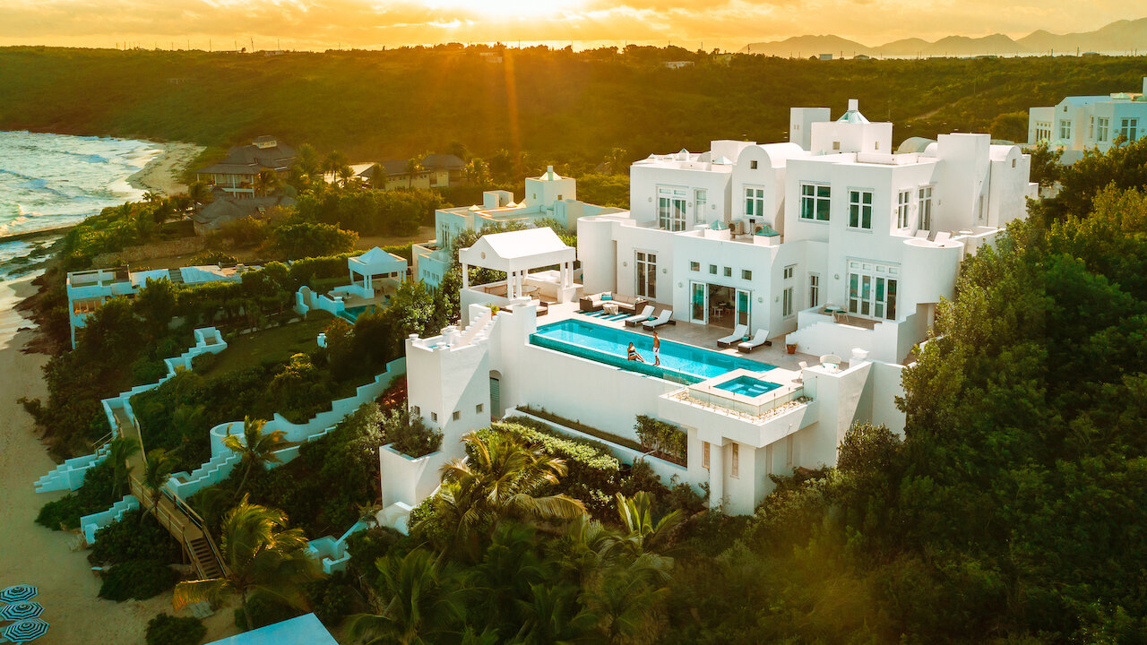 For Rent Netflix Watch The World's Most Amazing Vacation Rentals | Netflix Official Site